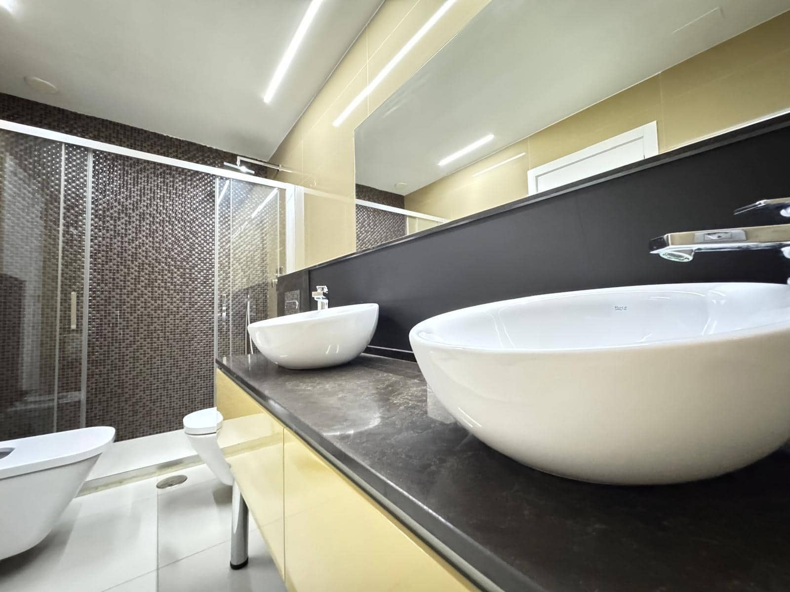 3 slaapkamer Appartement te koop in Torrevieja met zwembad - € 399.000 (Ref: 9104818)