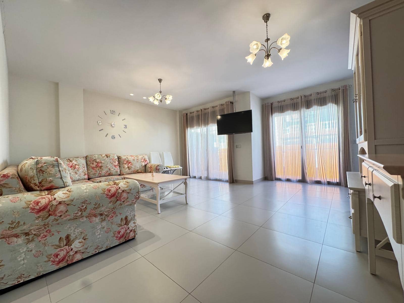 3 slaapkamer Appartement te koop in Torrevieja met zwembad - € 399.000 (Ref: 9104818)