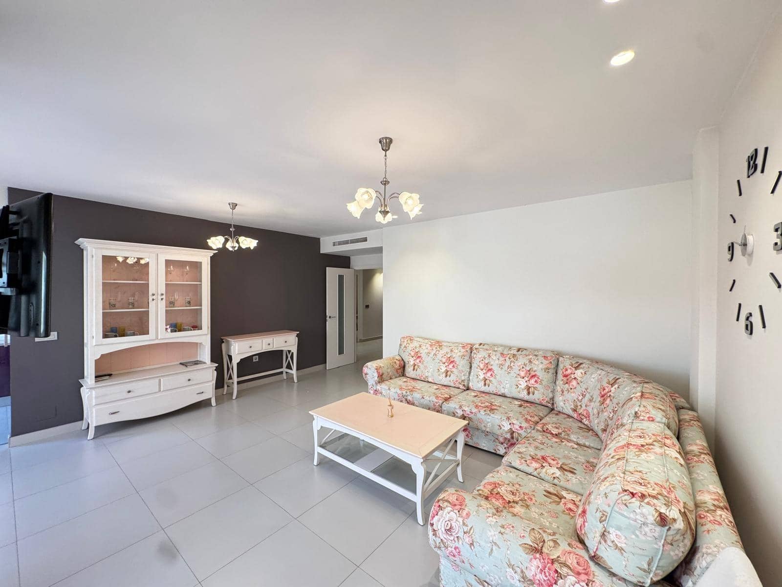 3 slaapkamer Appartement te koop in Torrevieja met zwembad - € 399.000 (Ref: 9104818)