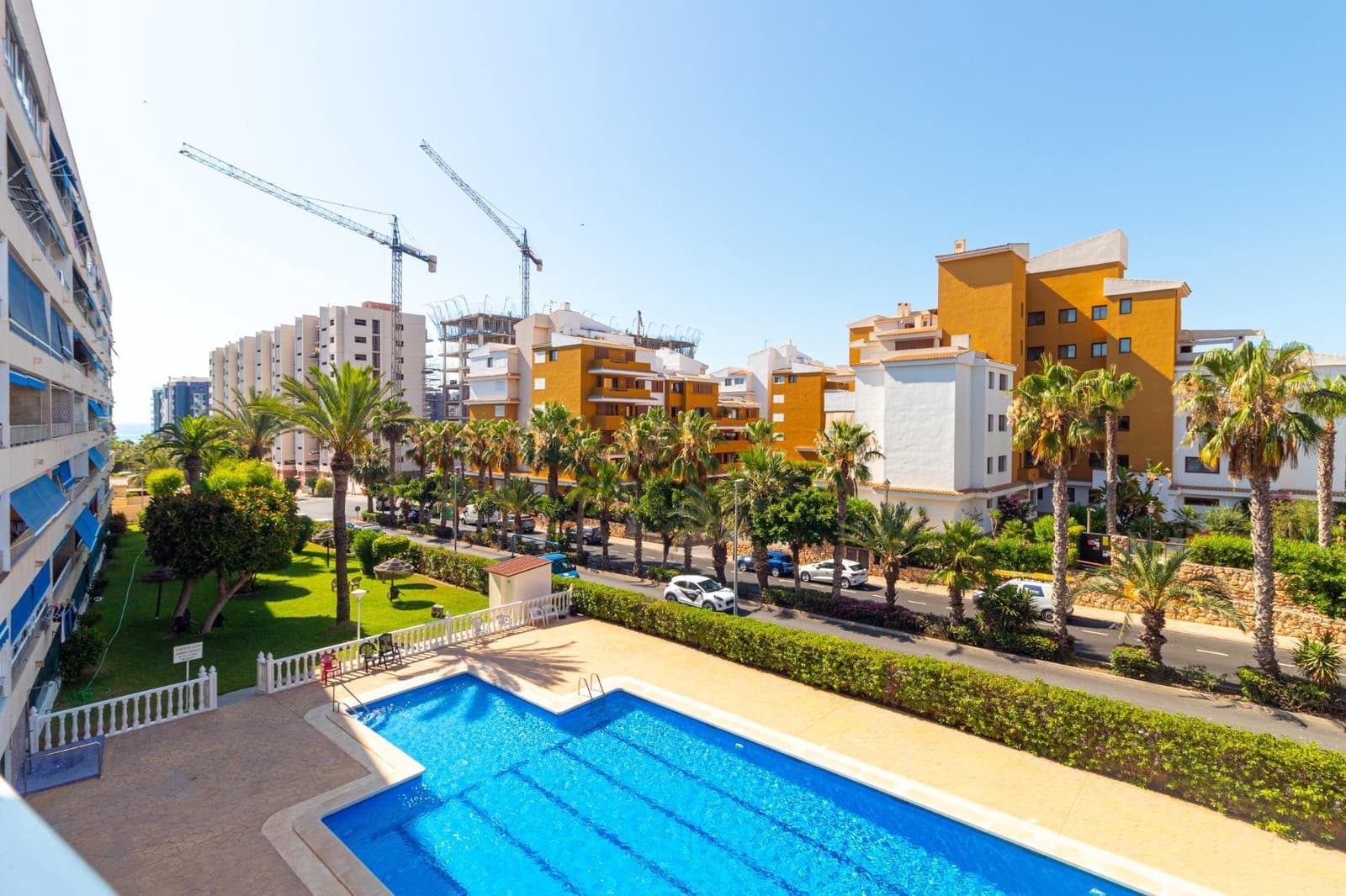 1 bedroom Apartment for sale in Punta Prima with pool - € 175,000 (Ref: 9106667)