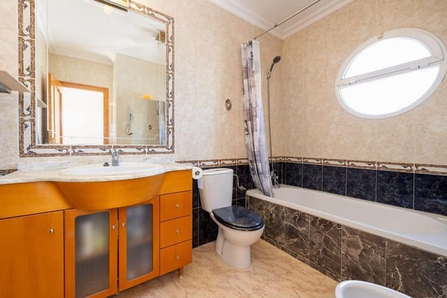 3 quarto Moradia para venda em Villamartín - Las Filipinas, Orihuela com piscina - 225 000 € (Ref: 9116302)