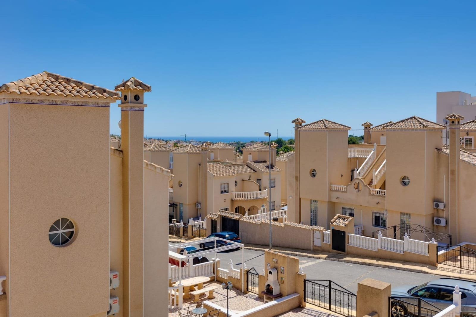 3 quarto Moradia para venda em Orihuela Costa com piscina - 225 000 € (Ref: 9116302)