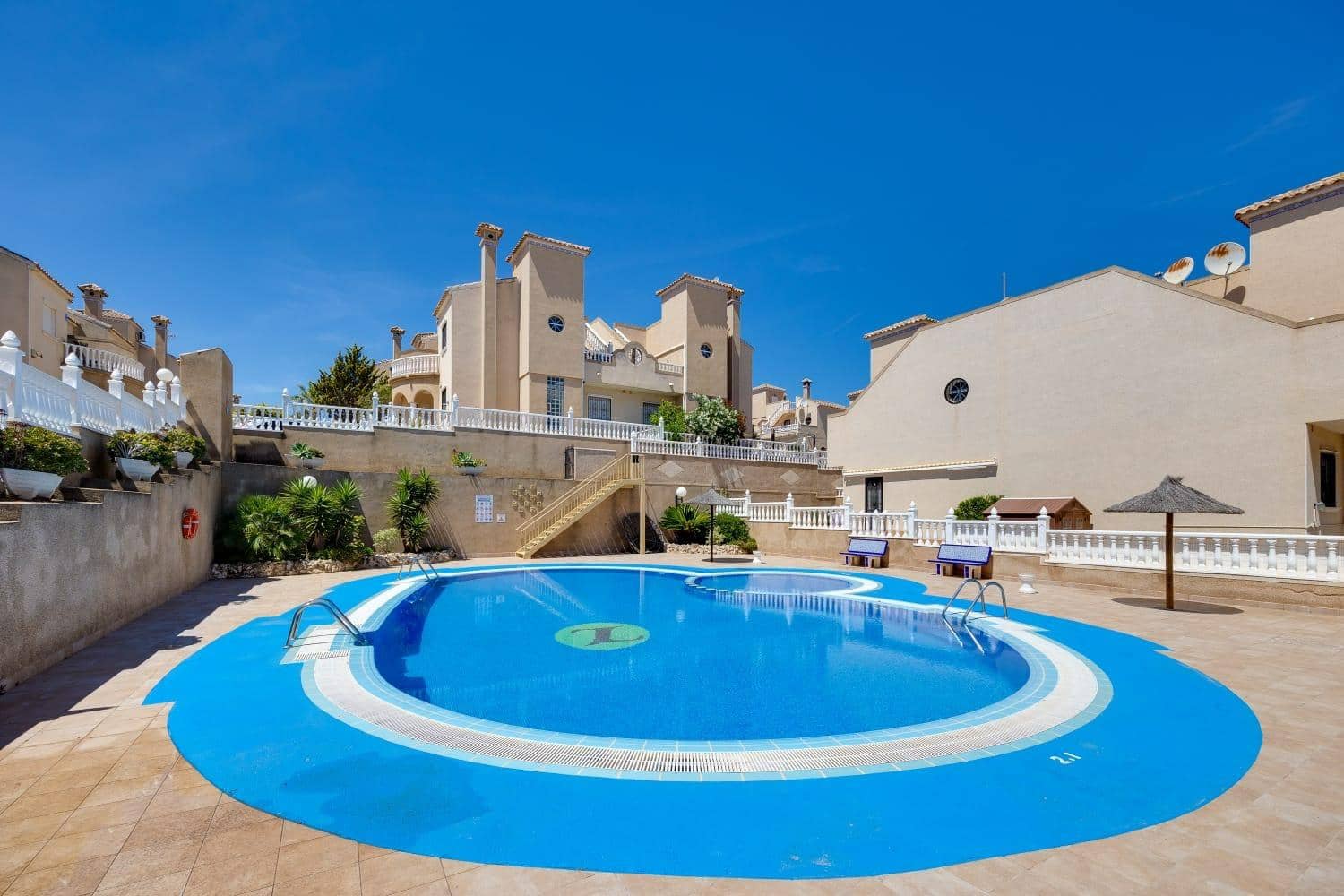3 quarto Moradia para venda em Orihuela Costa com piscina - 225 000 € (Ref: 9116302)