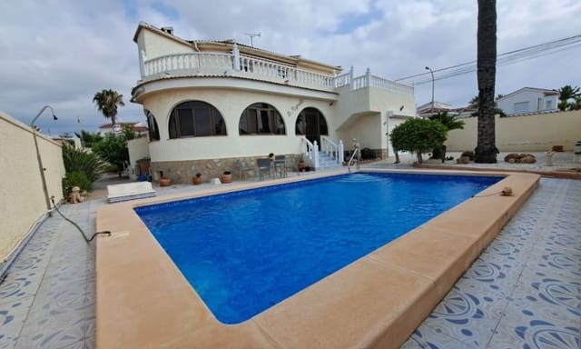 Chalet de 3 habitaciones en Ciudad Quesada, Rojales en venta con piscina garaje - 375.000 € (Ref: 9116308)