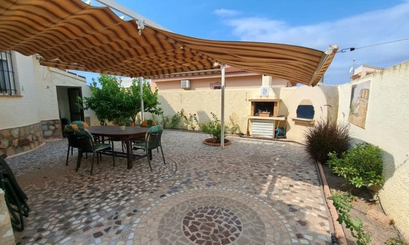 Chalet de 3 habitaciones en Ciudad Quesada en venta con piscina garaje - 375.000 € (Ref: 9116308)