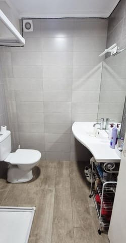 4 makuuhuone Huoneisto myytävänä paikassa Las Piscinas Naturales, Torrevieja - 137 990 € (Ref: 9116752)