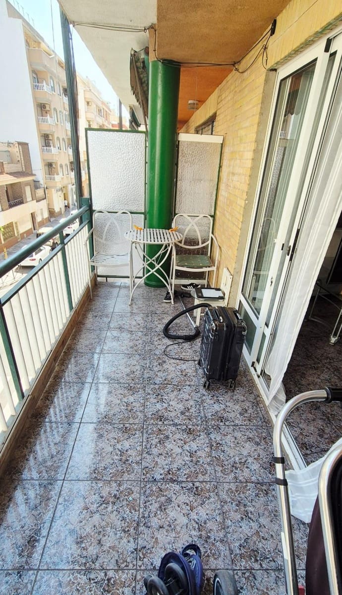 4 makuuhuone Huoneisto myytävänä paikassa Torrevieja - 137 990 € (Ref: 9116752)