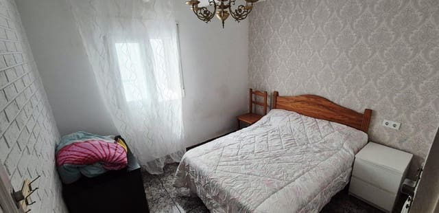 4 makuuhuone Huoneisto myytävänä paikassa Las Piscinas Naturales, Torrevieja - 137 990 € (Ref: 9116752)