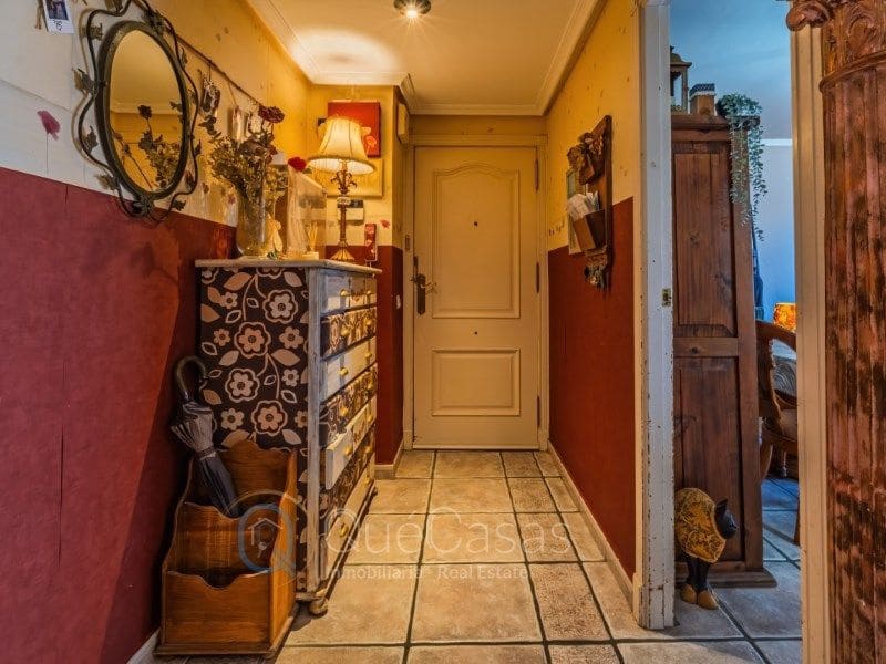 Piso de 3 habitaciones en Torrevieja en venta - 215.000 € (Ref: 9117047)