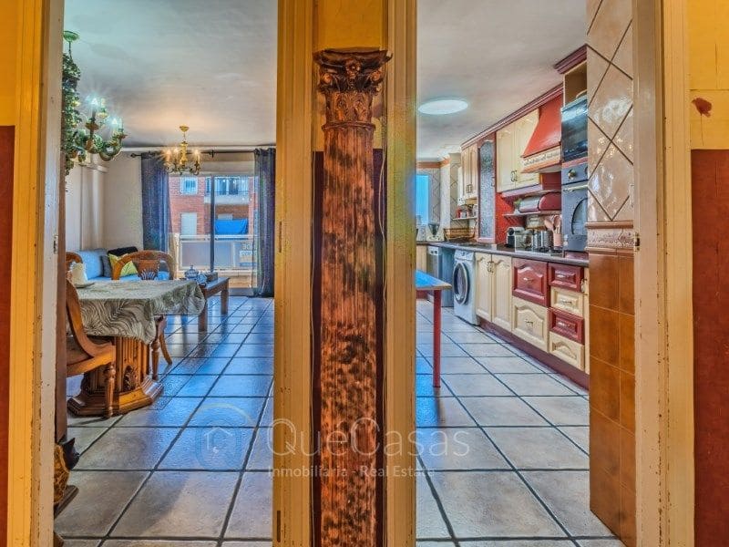 Piso de 3 habitaciones en Torrevieja en venta - 215.000 € (Ref: 9117047)