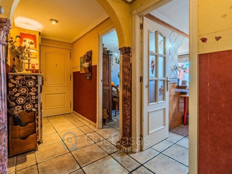 Piso de 3 habitaciones en Torrevieja en venta - 215.000 € (Ref: 9117047)