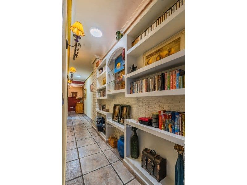 Piso de 3 habitaciones en Torrevieja en venta - 215.000 € (Ref: 9117047)