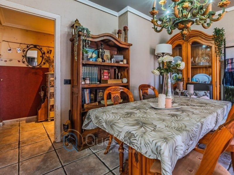 Piso de 3 habitaciones en Torrevieja en venta - 215.000 € (Ref: 9117047)