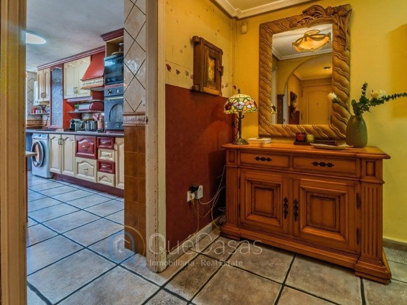 Piso de 3 habitaciones en Torrevieja en venta - 215.000 € (Ref: 9117047)