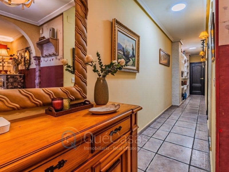 Piso de 3 habitaciones en Torrevieja en venta - 215.000 € (Ref: 9117047)