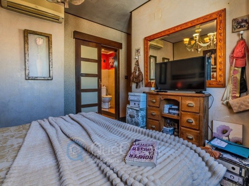 Piso de 3 habitaciones en Torrevieja en venta - 215.000 € (Ref: 9117047)