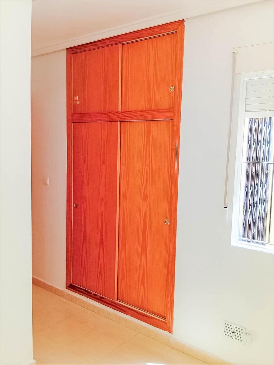 2 soverom Leilighet til salgs i La Florida med svømmebasseng - € 135 000 (Ref: 9125295)