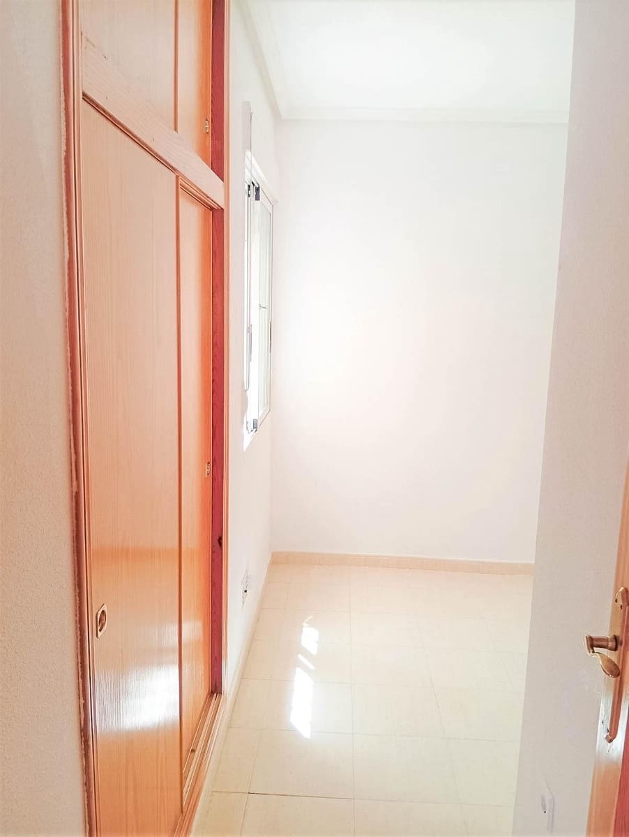 2 soverom Leilighet til salgs i La Florida med svømmebasseng - € 135 000 (Ref: 9125295)