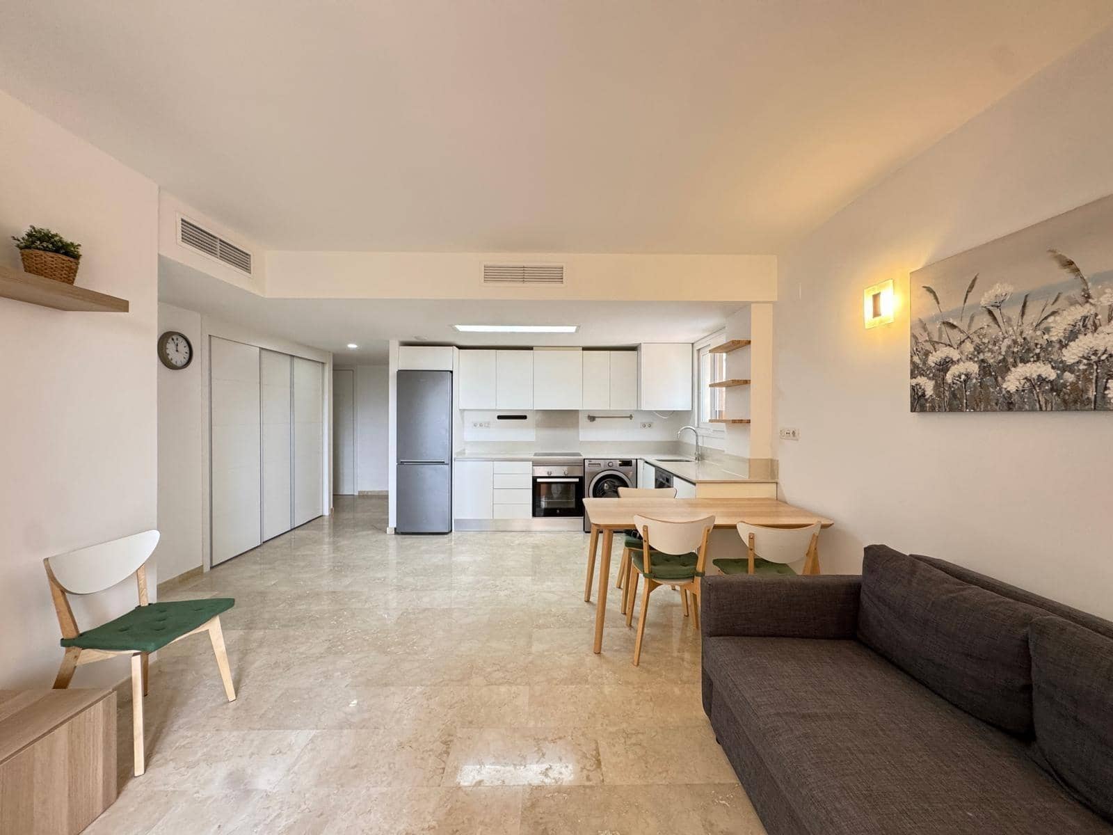 3 bedroom Apartment for sale in Punta Prima with pool garage - € 310,000 (Ref: 9128530)