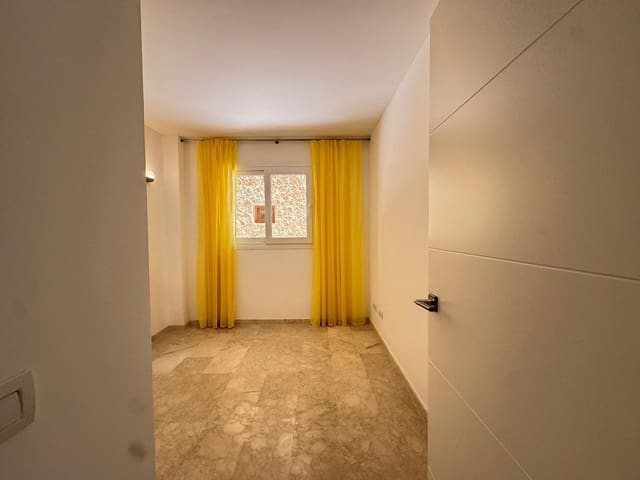 3 quarto Apartamento para venda em Punta Prima, Torrevieja com piscina garagem - 310 000 € (Ref: 9128530)