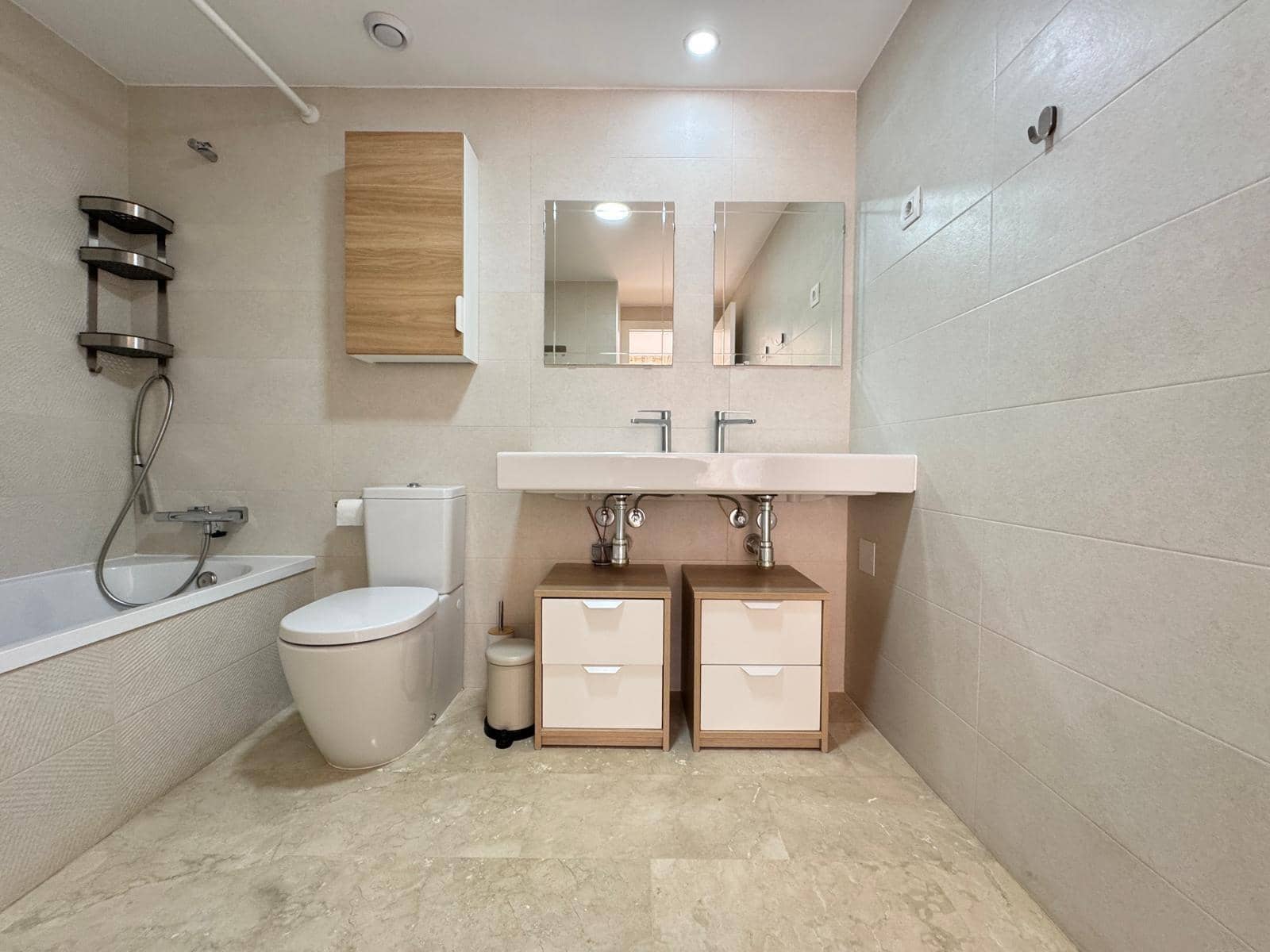 3 bedroom Apartment for sale in Punta Prima with pool garage - € 310,000 (Ref: 9128530)