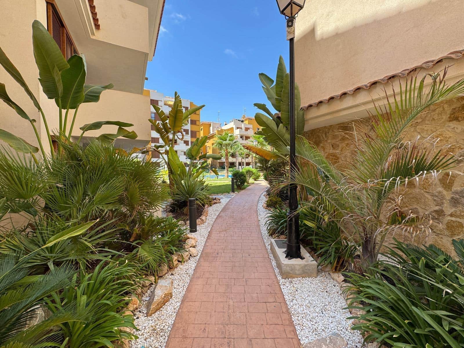 3 bedroom Apartment for sale in Punta Prima with pool garage - € 310,000 (Ref: 9128530)