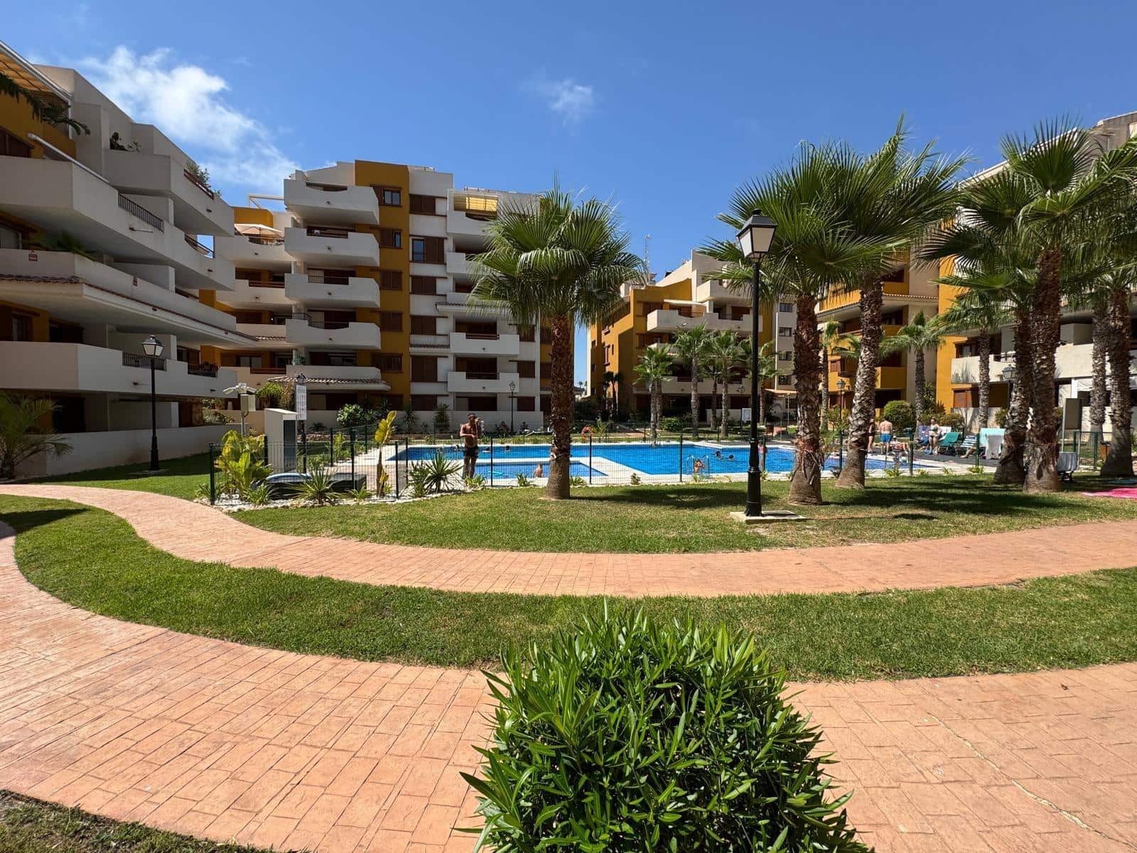 3 bedroom Apartment for sale in Punta Prima with pool garage - € 310,000 (Ref: 9128530)