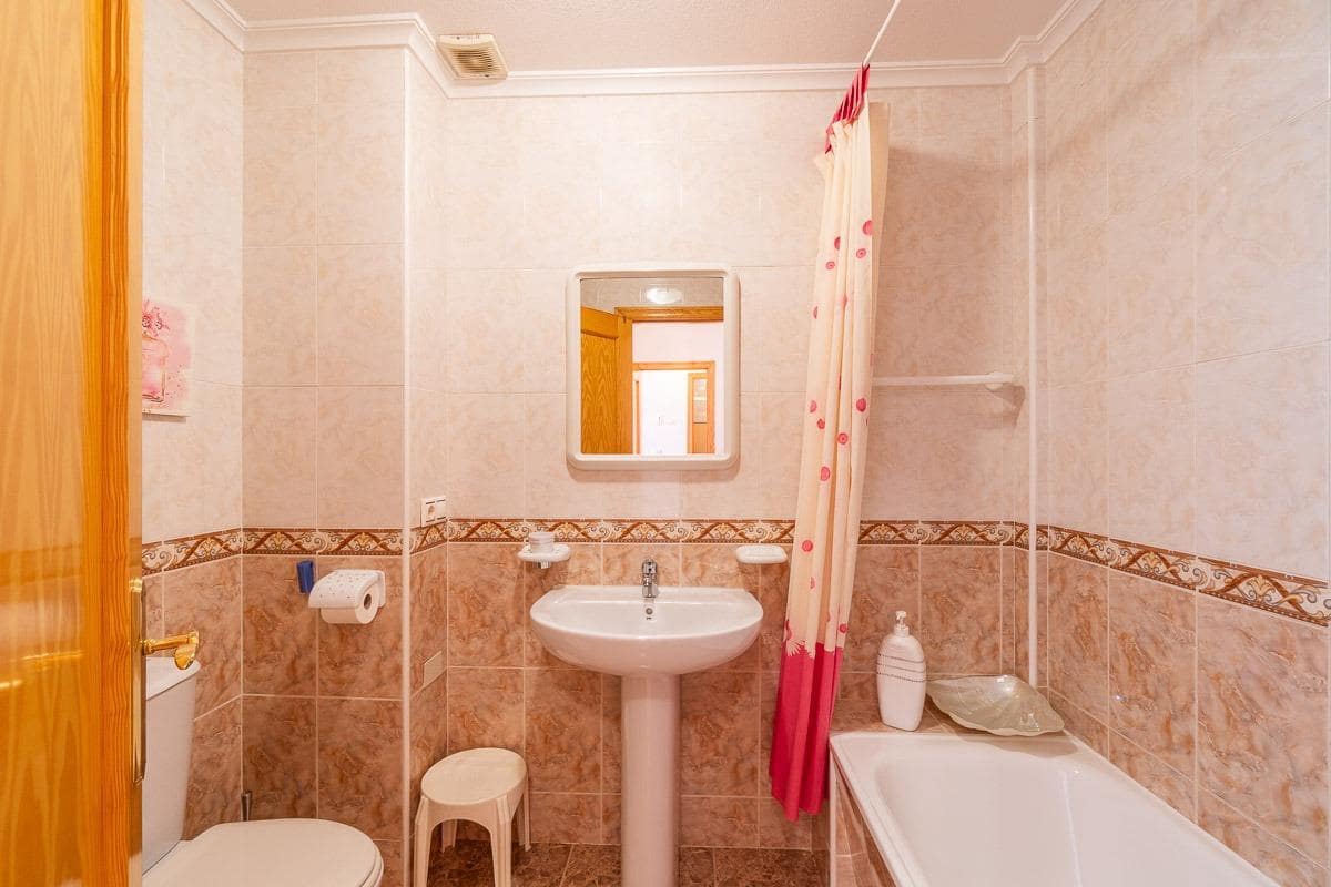 3 soverom Leilighet til salgs i Torrevieja med garasje - € 185 000 (Ref: 9128532)