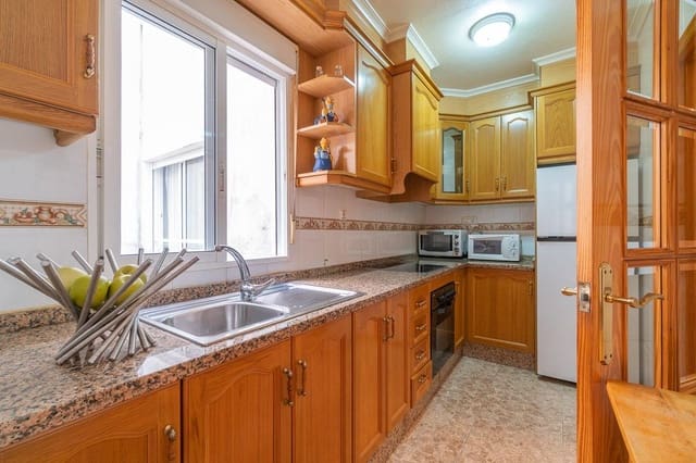 3 soverom Leilighet til salgs i Centro, Torrevieja med garasje - € 185 000 (Ref: 9128532)