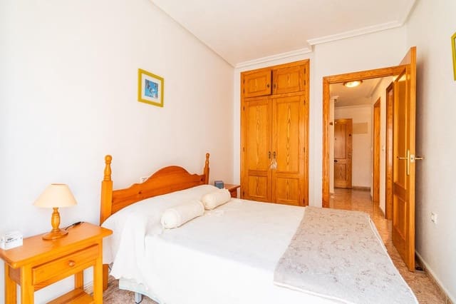 3 soverom Leilighet til salgs i Centro, Torrevieja med garasje - € 185 000 (Ref: 9128532)