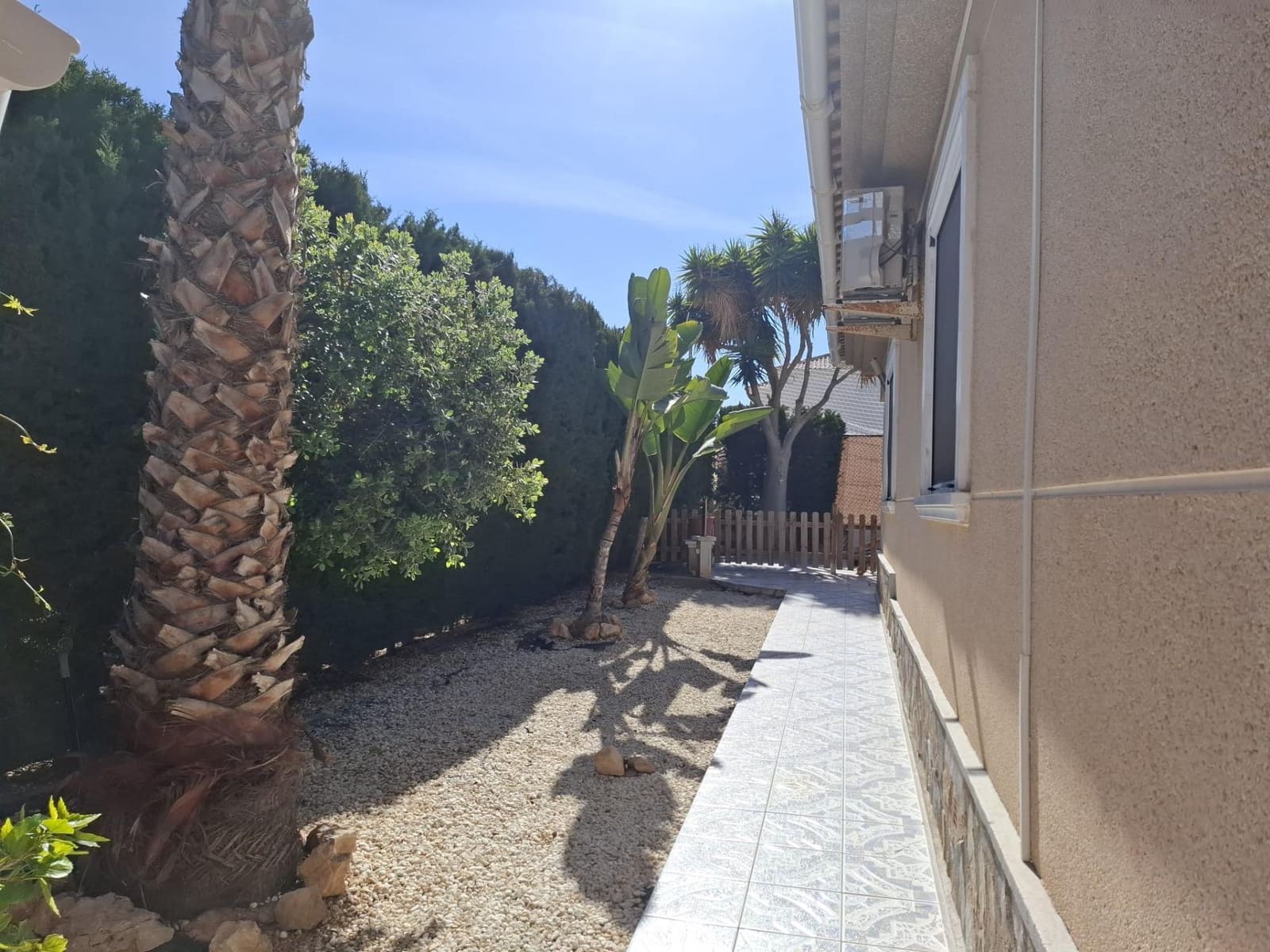 3 makuuhuone Huvila myytävänä paikassa Torrevieja mukana uima-altaan - 314 995 € (Ref: 9128534)