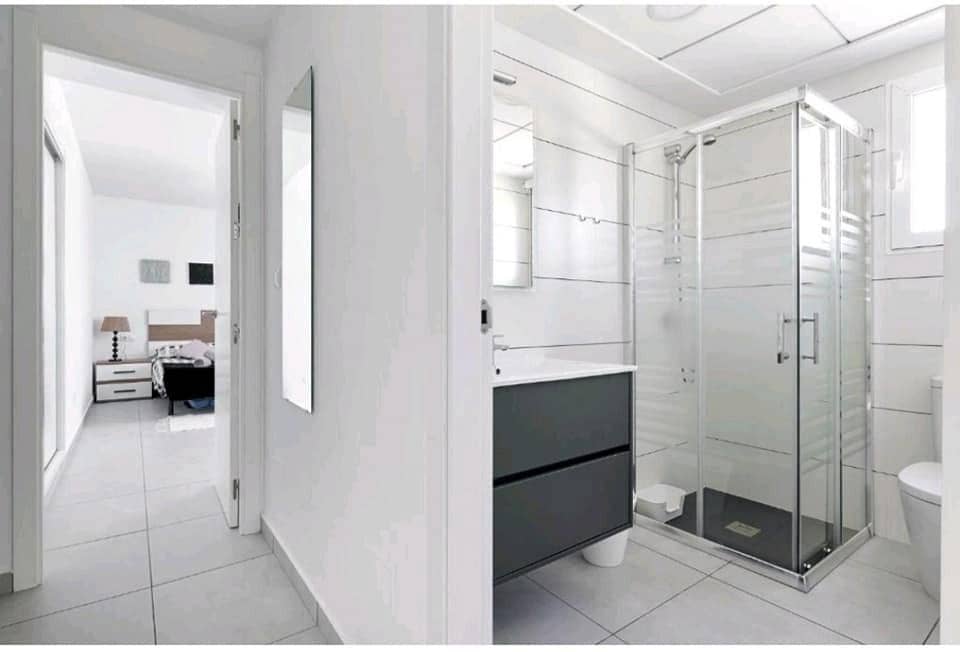 3 sypialnia Bungalow na sprzedaż w Torrevieja z basenem - 220 000 € (Ref: 9130844)