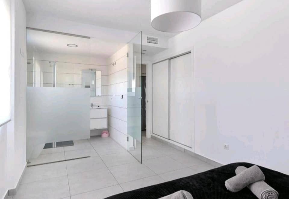 3 sypialnia Bungalow na sprzedaż w Torrevieja z basenem - 220 000 € (Ref: 9130844)