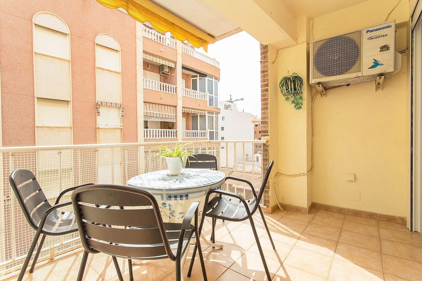 3 sypialnia Mieszkanie na sprzedaż w Torrevieja - 200 000 € (Ref: 9143573)