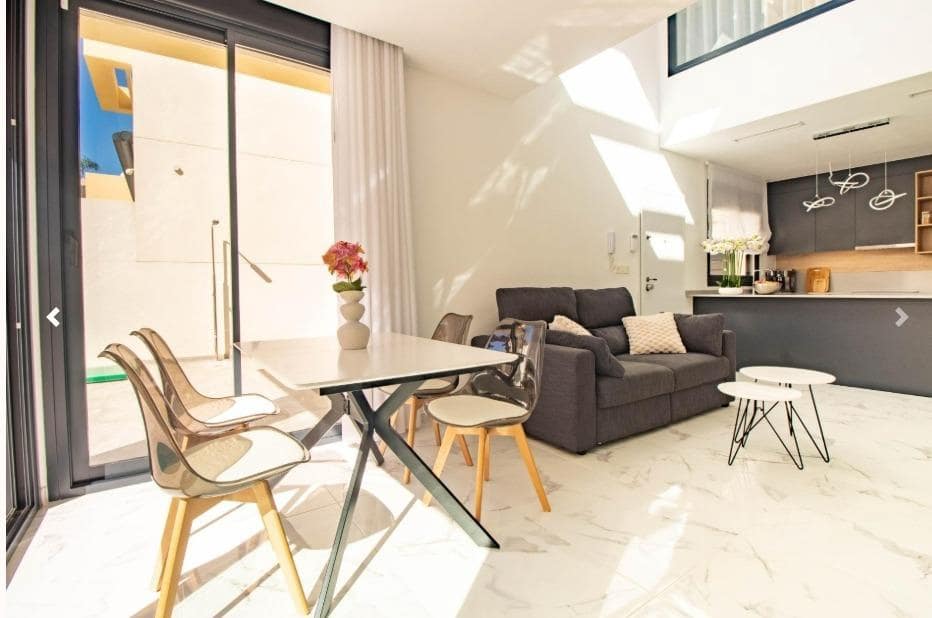 3 makuuhuone Huvila myytävänä paikassa Los Montesinos mukana uima-altaan - 399 000 € (Ref: 9152402)