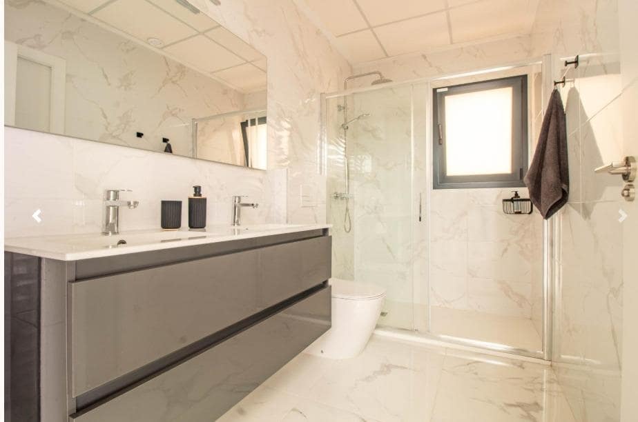 3 makuuhuone Huvila myytävänä paikassa Los Montesinos mukana uima-altaan - 399 000 € (Ref: 9152402)