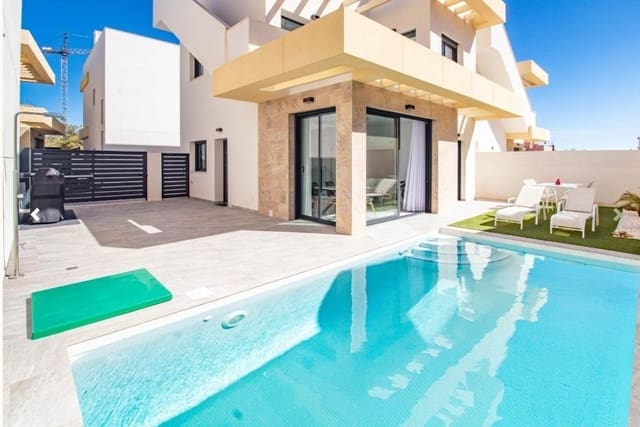 3 makuuhuone Huvila myytävänä paikassa Los Montesinos mukana uima-altaan - 399 000 € (Ref: 9152402)