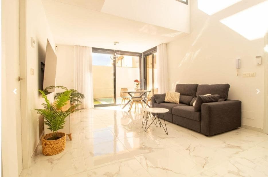 3 makuuhuone Huvila myytävänä paikassa Los Montesinos mukana uima-altaan - 399 000 € (Ref: 9152402)