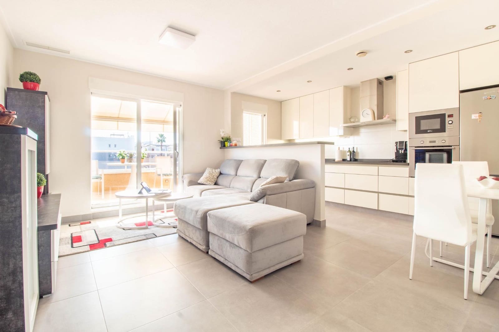 2 soveværelse Bungalow til salg i Punta Prima med swimmingpool garage - € 319.000 (Ref: 9152405)