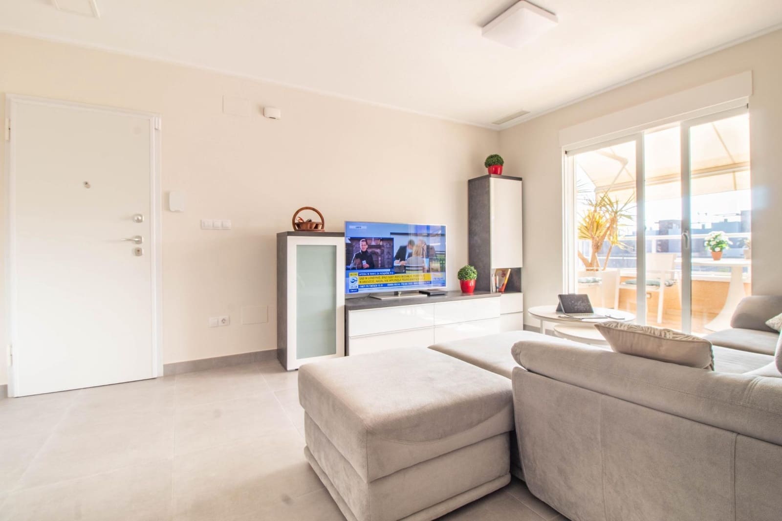 2 soveværelse Bungalow til salg i Punta Prima med swimmingpool garage - € 319.000 (Ref: 9152405)