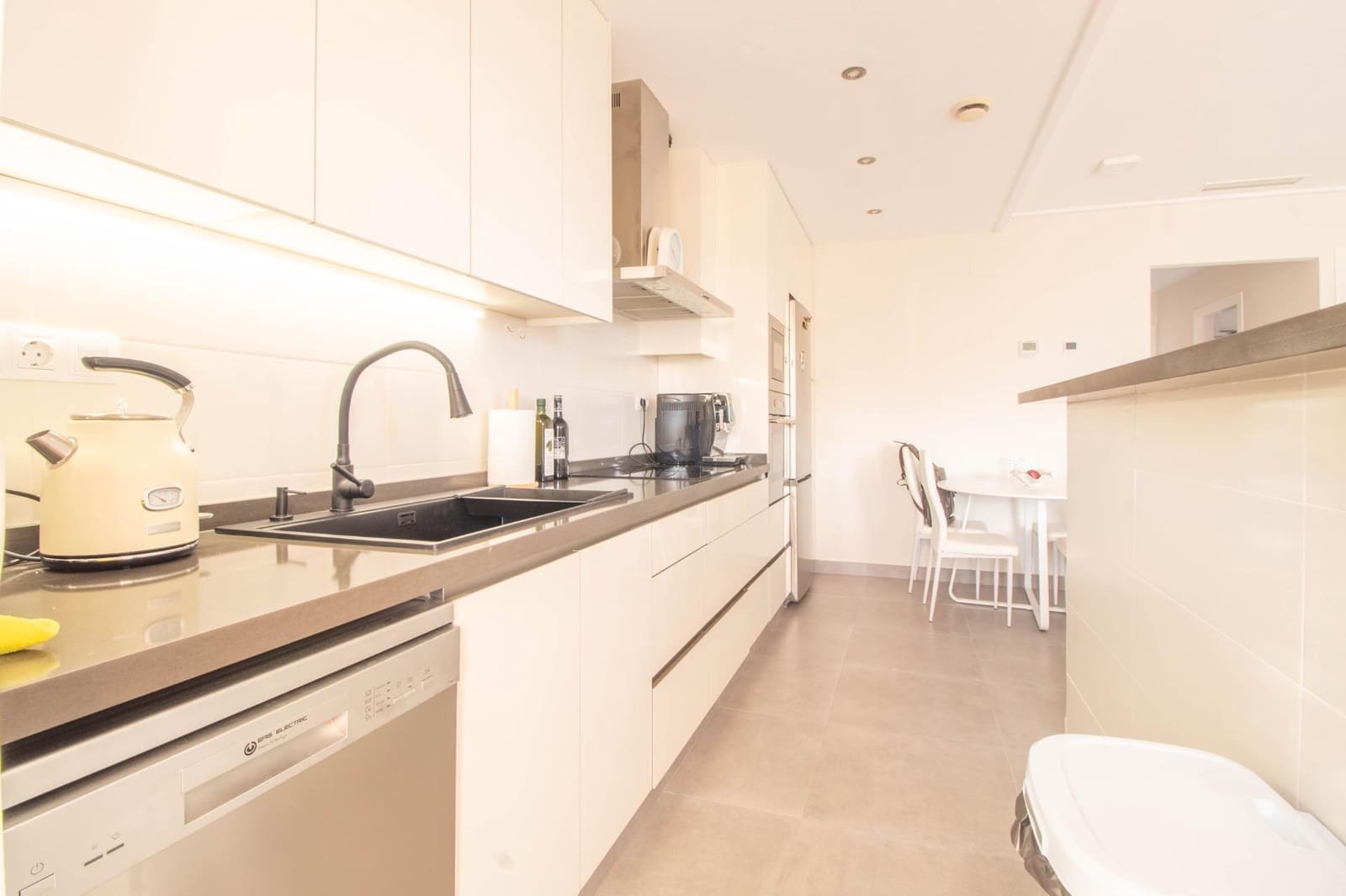 2 soveværelse Bungalow til salg i Punta Prima med swimmingpool garage - € 319.000 (Ref: 9152405)