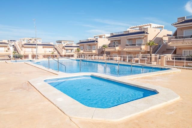 2 soveværelse Bungalow til salg i Punta Prima, Torrevieja med swimmingpool garage - € 319.000 (Ref: 9152405)