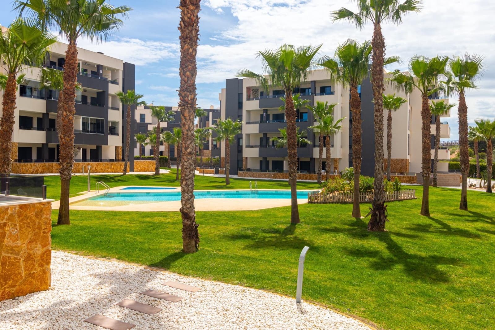 2 quarto Apartamento para venda em Villamartin com piscina garagem - 289 995 € (Ref: 9154295)