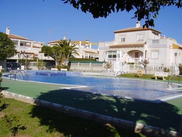 3 soveværelse Villa til salg i La Mata, Torrevieja med swimmingpool - € 450.000 (Ref: 9156127)