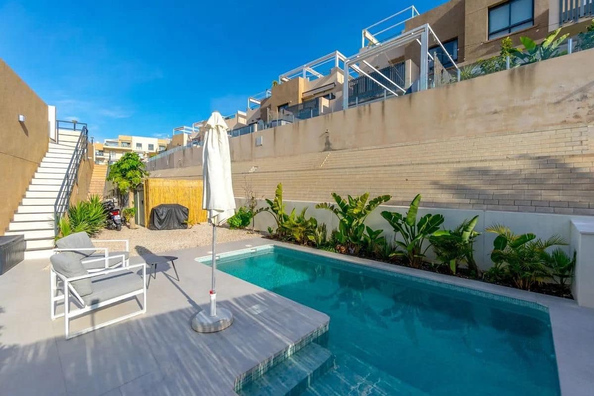 3 bedroom Villa for sale in La Regia with pool garage - € 499,000 (Ref: 9161204)