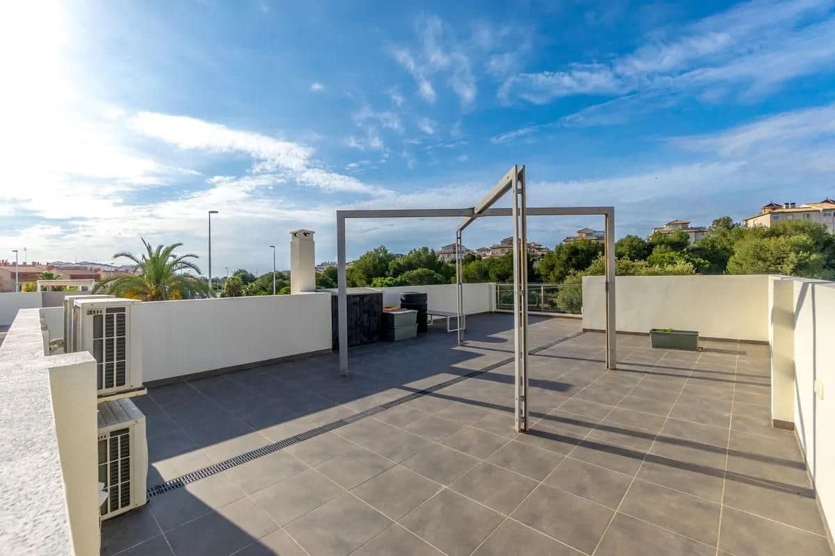 3 bedroom Villa for sale in La Regia with pool garage - € 499,000 (Ref: 9161204)