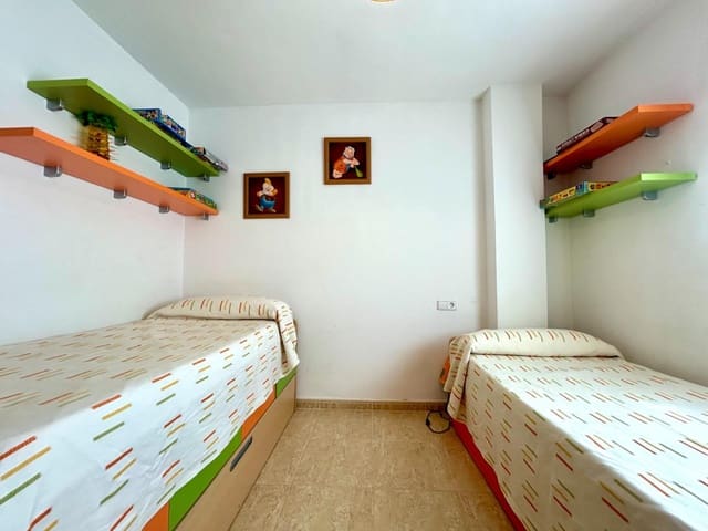 Apartamento de 2 habitaciones en Campoamor, Orihuela en venta con piscina - 295.000 € (Ref: 9176588)