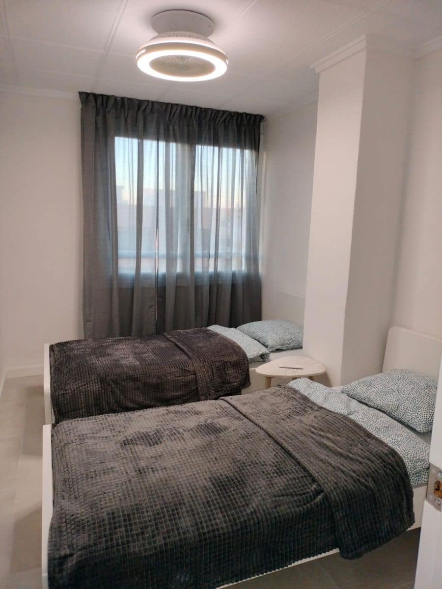 Apartamento de 3 habitaciones en Torrevieja en venta con piscina - 239.000 € (Ref: 9189668)