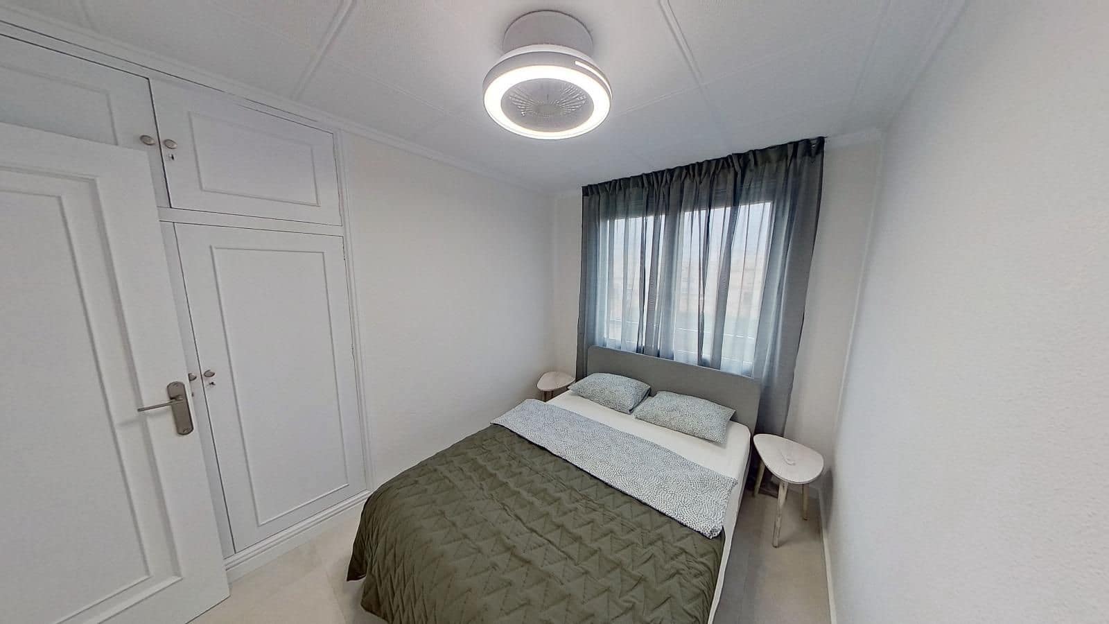 Apartamento de 3 habitaciones en Torrevieja en venta con piscina - 239.000 € (Ref: 9189668)