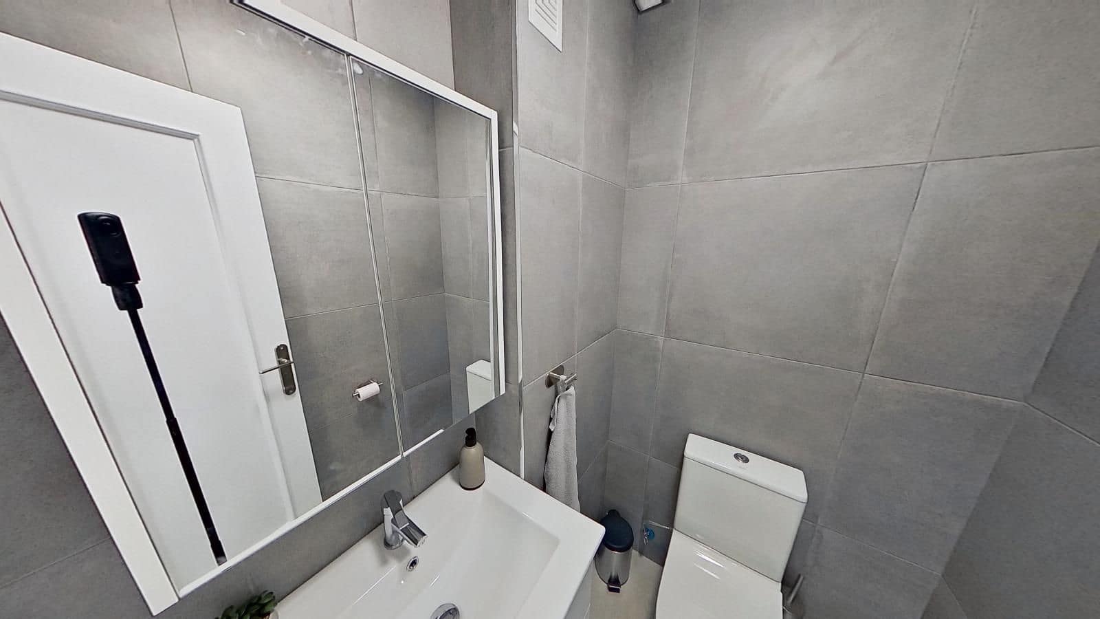 Apartamento de 3 habitaciones en Torrevieja en venta con piscina - 239.000 € (Ref: 9189668)